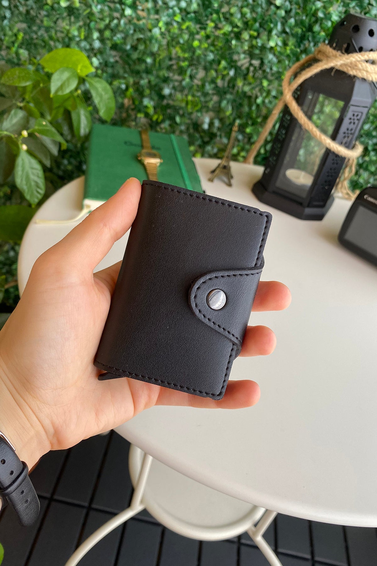 Konk - Vegan Leather RFID Protection Pop-op Cardholder